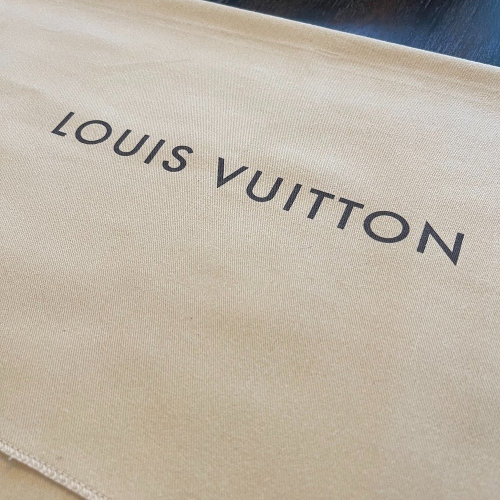 LOUIS VUITTON DUST COVER